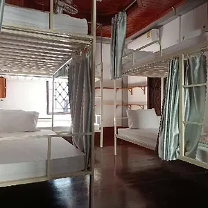 Hostel Backpackers & Travel 